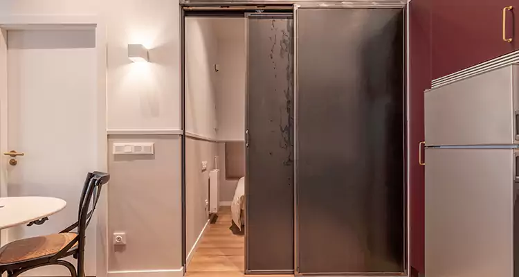 We Fix Closet Sliding Door in Boca Raton, FL 