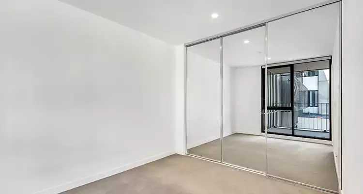 Why Homeowners Choose Us for Sliding Mirror Door Replacement in Boca Raton, FL