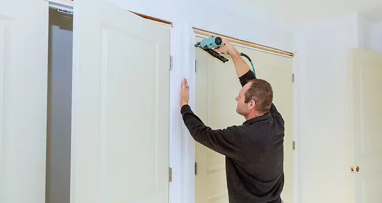 Top Rated Door Fixing ServiceFixing Garage Door Track in Boca Raton, FL