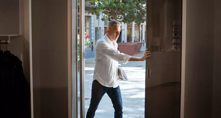 Track Cleaning and Repair for Stuck Doors in Boca Raton, FL